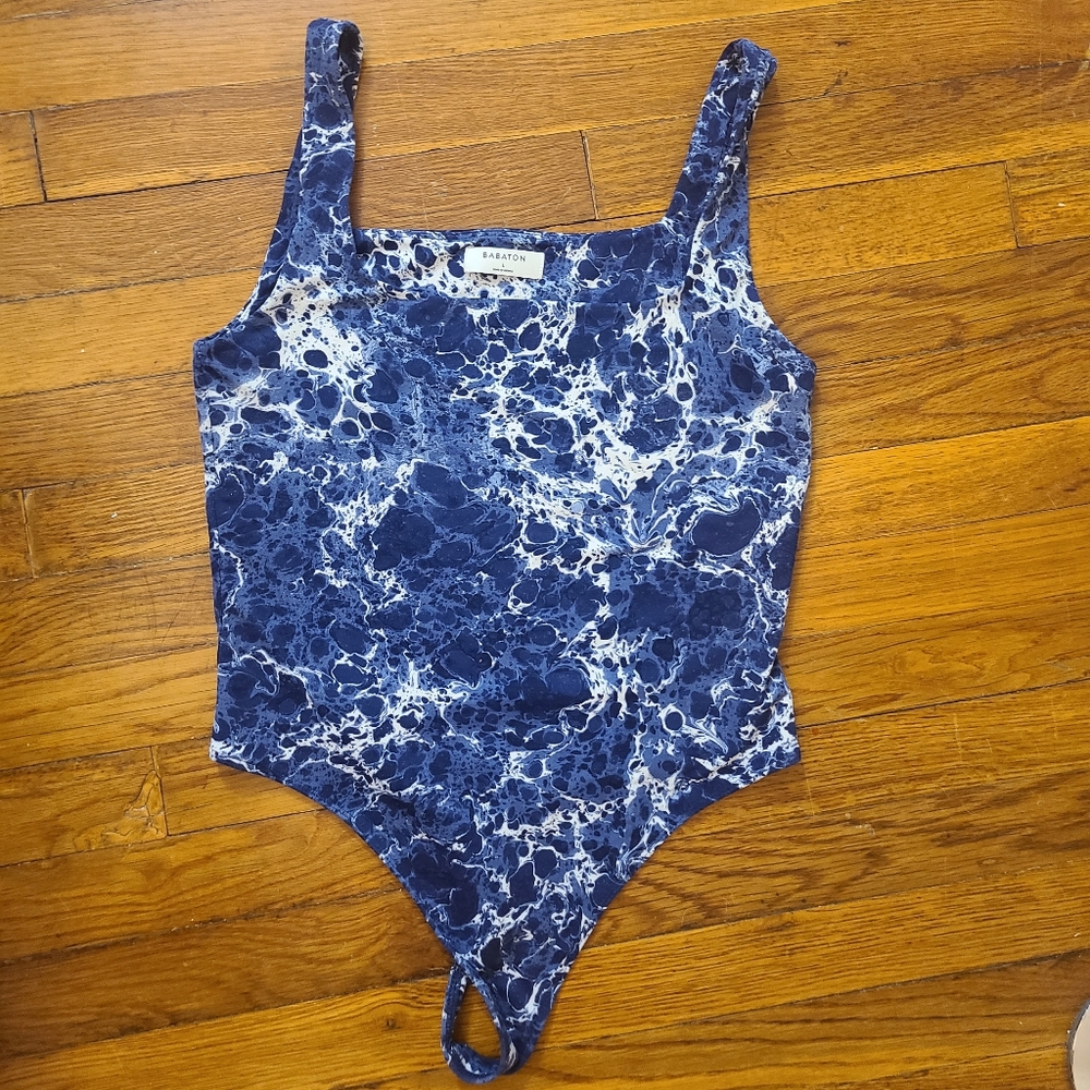 Aritzia babaton contour square neck bodysuit